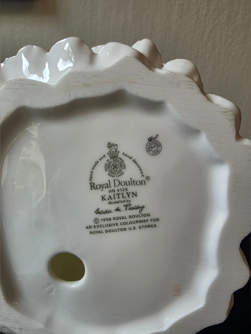 Royal Doulton Kaitlyn HN 4128 - Picture 3 of 3